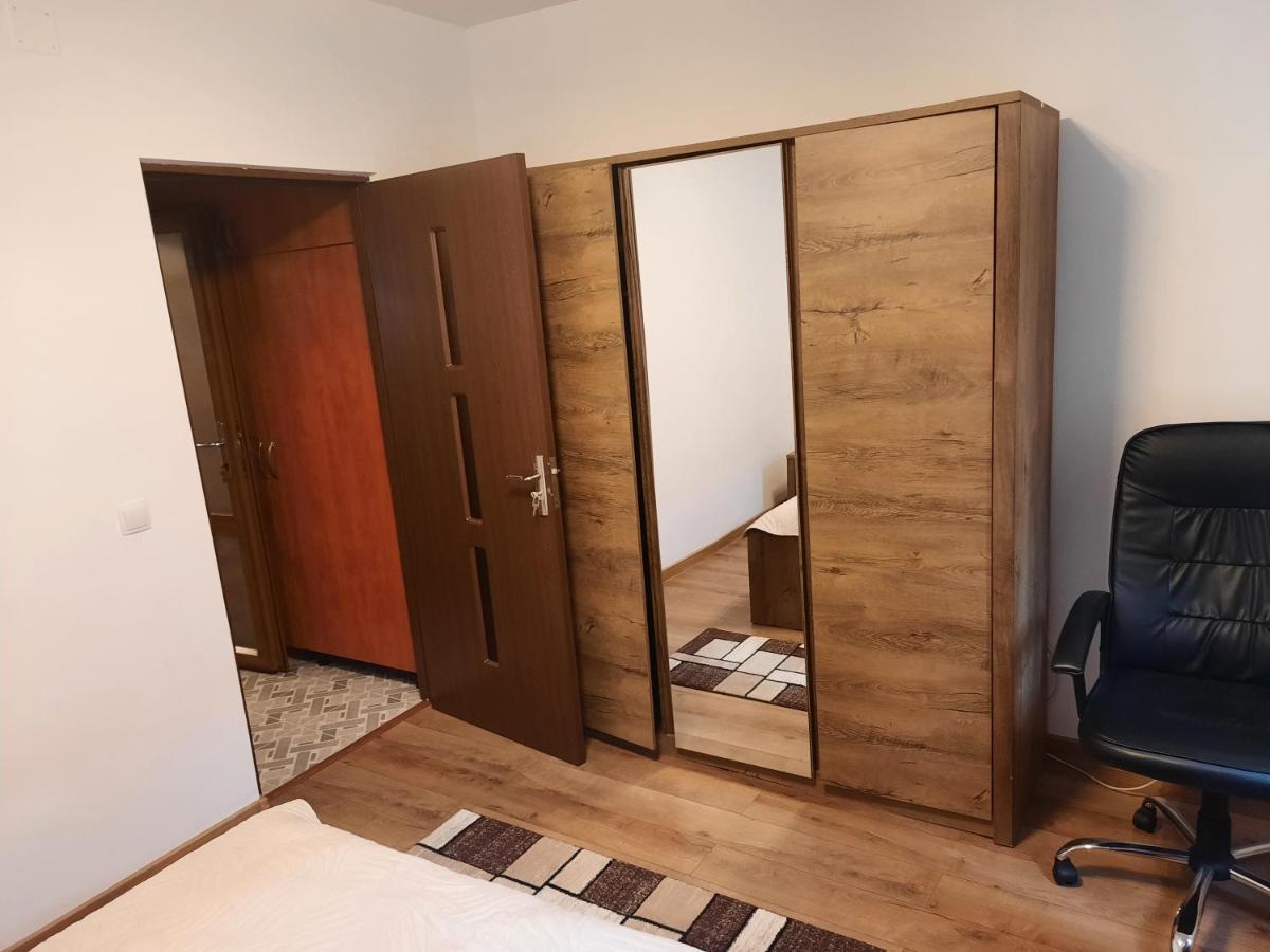 Апартаменты Apartament Zona Centrala Хунедоара Экстерьер фото